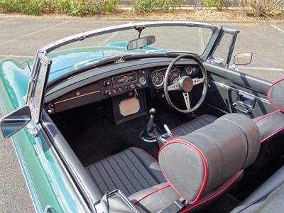 Lot 39 - 1971 MG B Roadster