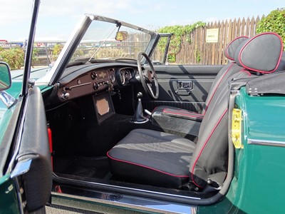 Lot 39 - 1971 MG B Roadster