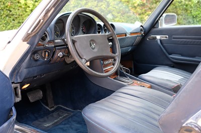 Lot 66 - 1983 Mercedes-Benz 380SL