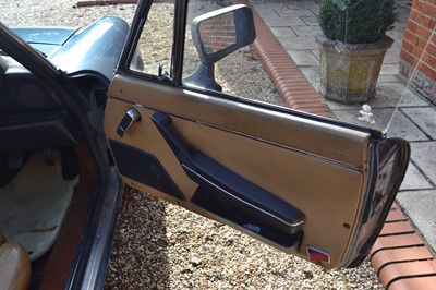 Lot 323 - 1989 Alfa Romeo Spider 2.0 S3