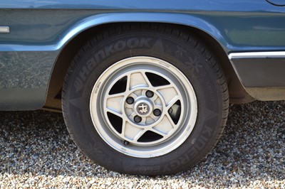 Lot 323 - 1989 Alfa Romeo Spider 2.0 S3