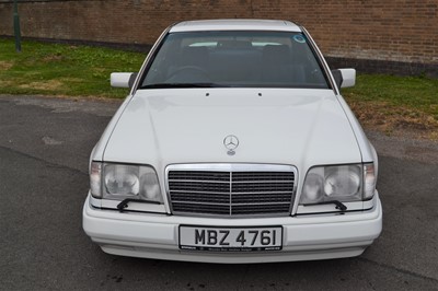 Lot 305 - 1994 Mercedes-Benz E220 Coupe