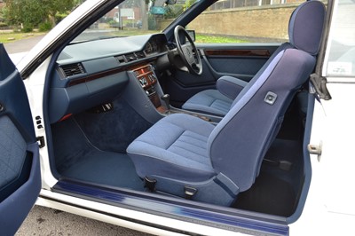 Lot 305 - 1994 Mercedes-Benz E220 Coupe