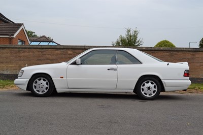 Lot 305 - 1994 Mercedes-Benz E220 Coupe