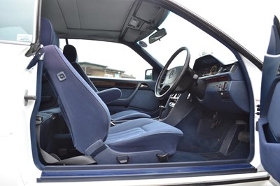 Lot 305 - 1994 Mercedes-Benz E220 Coupe