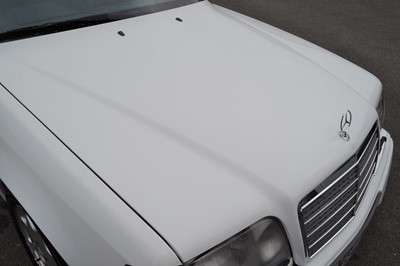 Lot 305 - 1994 Mercedes-Benz E220 Coupe