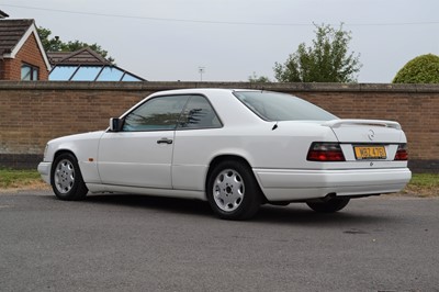 Lot 305 - 1994 Mercedes-Benz E220 Coupe