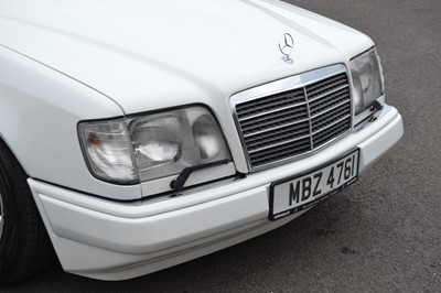 Lot 305 - 1994 Mercedes-Benz E220 Coupe