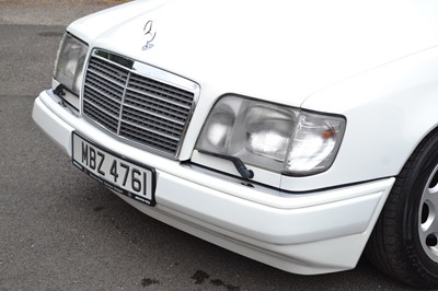 Lot 305 - 1994 Mercedes-Benz E220 Coupe