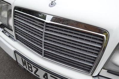 Lot 305 - 1994 Mercedes-Benz E220 Coupe
