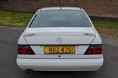 Lot 305 - 1994 Mercedes-Benz E220 Coupe