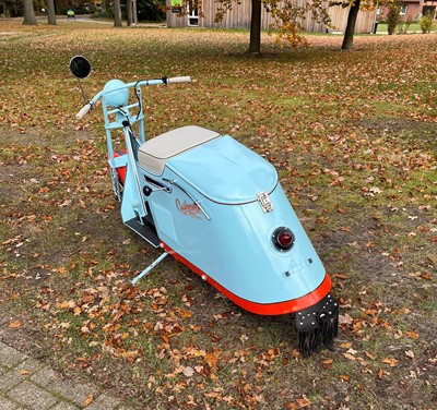 Lot 211 - 1949 Cushman Model 62 Roadking