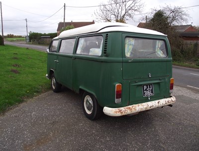 Lot 301 - Volkswagen Type 2 (T2) Camper