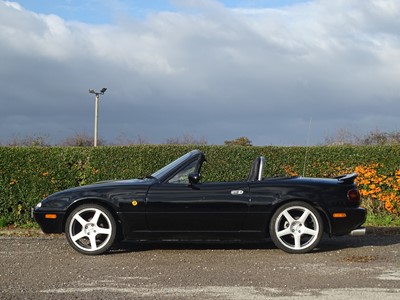Lot 22 - 1997 Mazda MX5