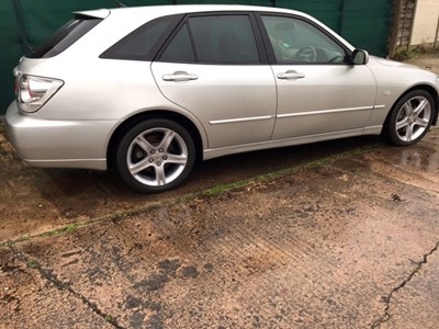 Lot 69 - 2003 Lexus IS300 Sport Cross