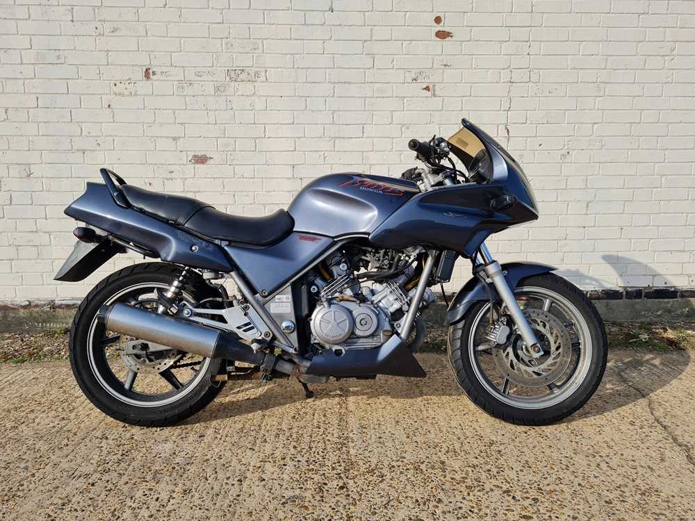 HONDA ゼルビス VT250FN ホンダ（HONDA） ゼルビス | XELVISの型式・スペックならバイクブロス