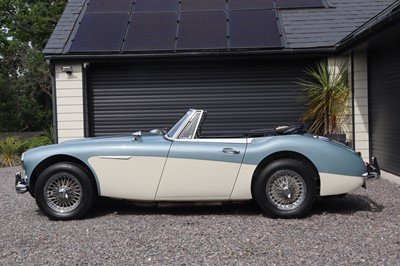 Lot 67 - 1964 Austin-Healey 3000 MkIII
