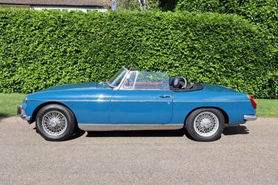 Lot 13 - 1973 MG B Roadster