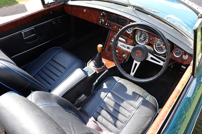 Lot 13 - 1973 MG B Roadster