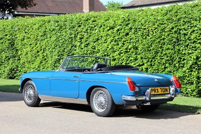 Lot 13 - 1973 MG B Roadster