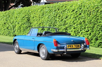 Lot 13 - 1973 MG B Roadster