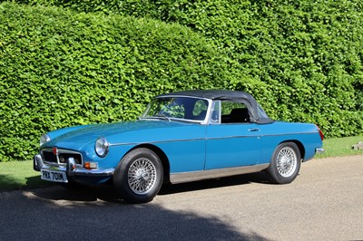 Lot 13 - 1973 MG B Roadster