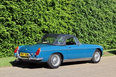 Lot 13 - 1973 MG B Roadster