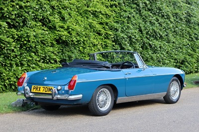 Lot 13 - 1973 MG B Roadster