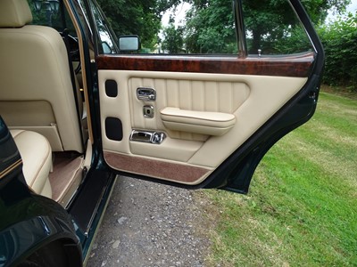 Lot 39 - 1994 Bentley Brooklands