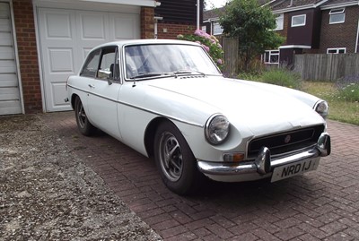 Lot 1971 MG B GT