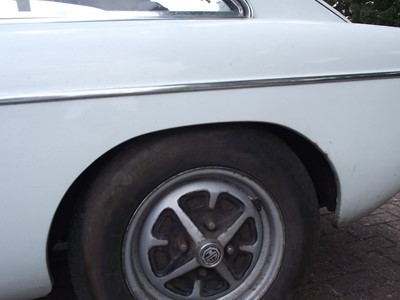 Lot 1971 MG B GT