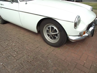 Lot 1971 MG B GT