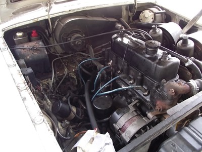 Lot 1971 MG B GT