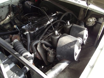 Lot 1971 MG B GT