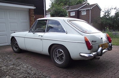 Lot 1971 MG B GT