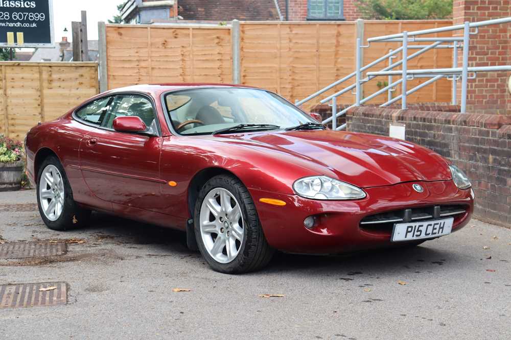 Lot 1999 Jaguar XK8 Coupe