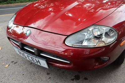 Lot 1999 Jaguar XK8 Coupe