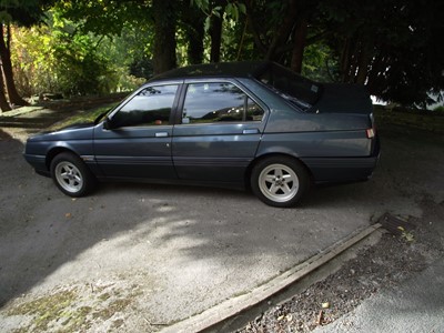 Lot 76 - 1988 Alfa Romeo 164