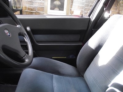 Lot 76 - 1988 Alfa Romeo 164
