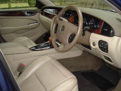 Lot 41 - 2004 Jaguar XJ6 V6