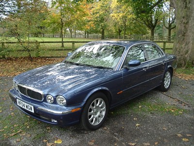 Lot 41 - 2004 Jaguar XJ6 V6