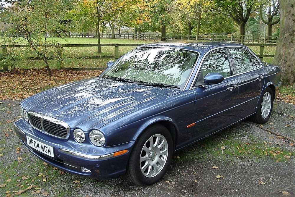 Lot 41 - 2004 Jaguar XJ6 V6