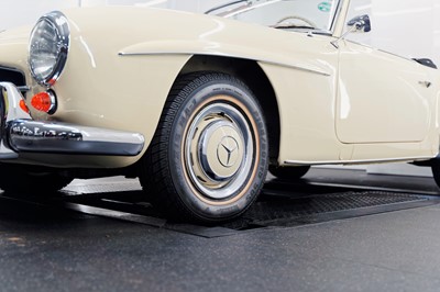 Lot 79 - 1960 Mercedes-Benz 190 SL