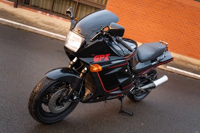 Lot 434 - 1987 Kawasaki ZX 1000 A2