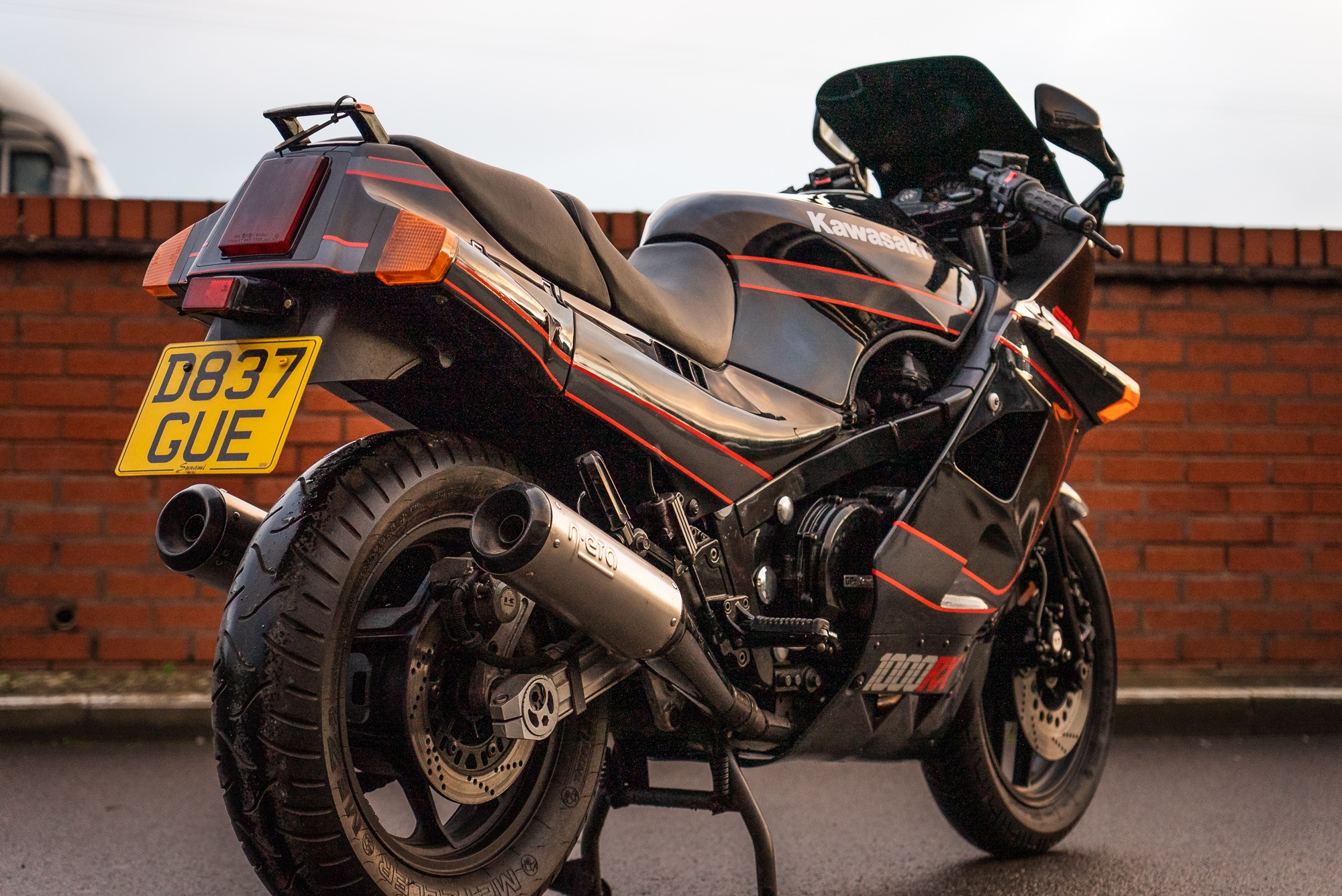 Lot 434 - 1987 Kawasaki ZX 1000 A2