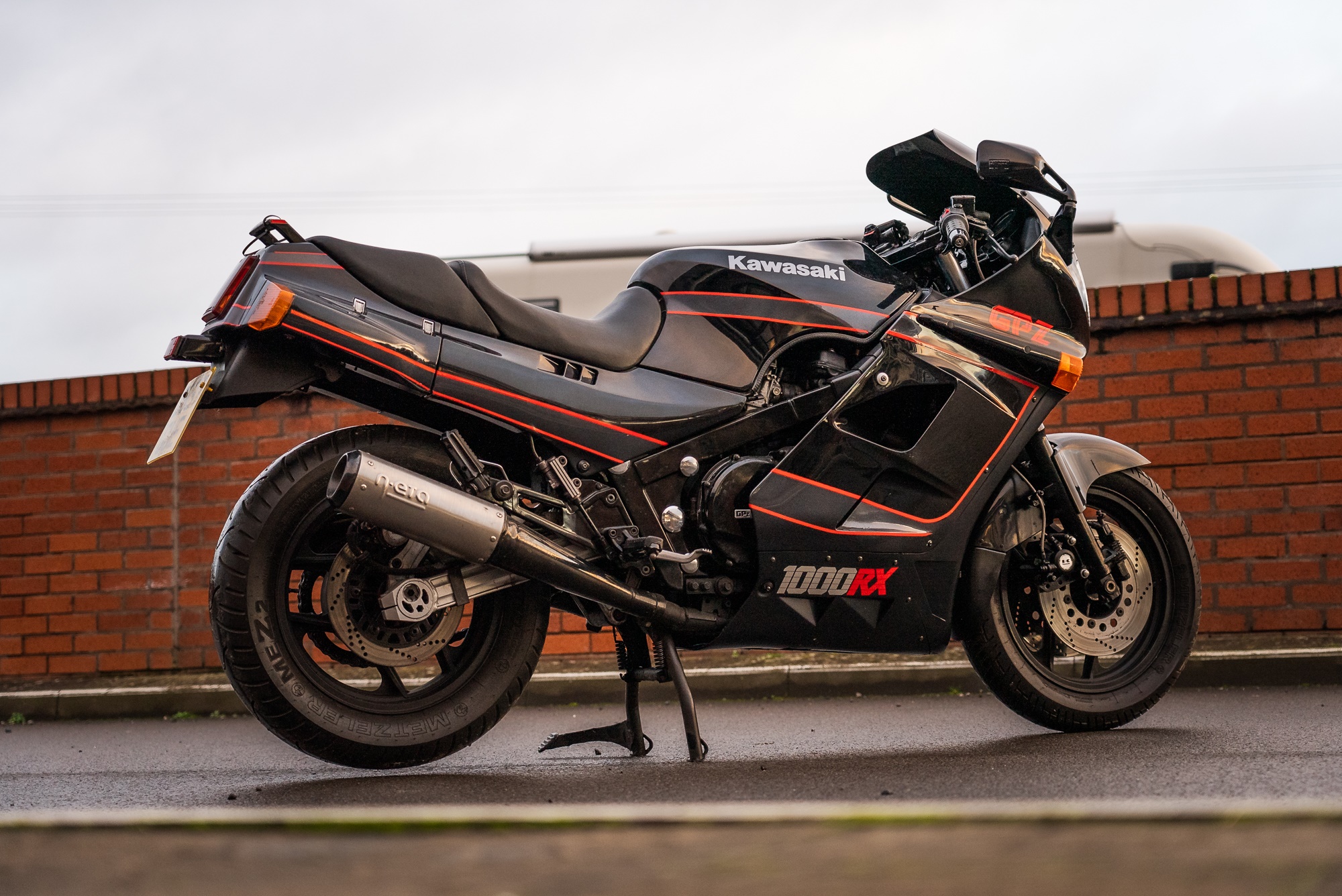 Lot 434 - 1987 Kawasaki ZX 1000 A2