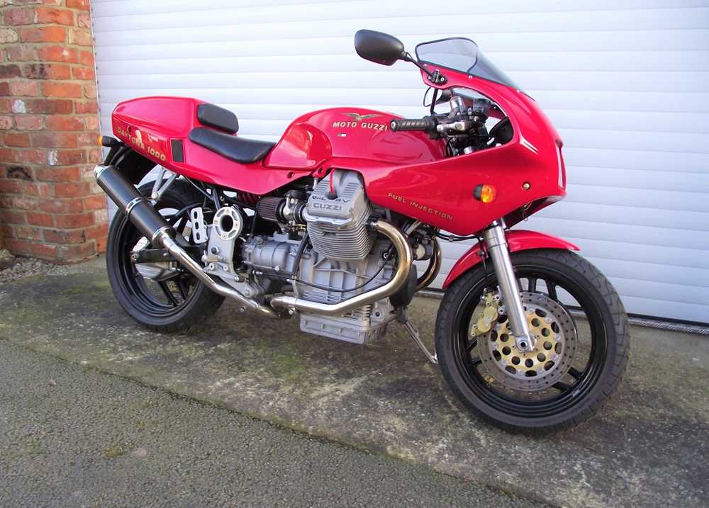 Lot 261 - 1992 Moto Guzzi Daytona 1000 IE