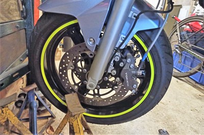 Lot 275 - 2006 Suzuki SV650 Track Bike