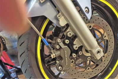 Lot 275 - 2006 Suzuki SV650 Track Bike