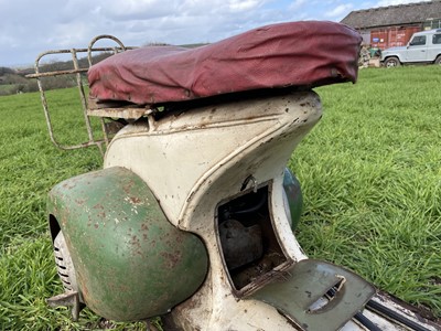 Lot 3 - 1951 Vespa Douglas Rod Model